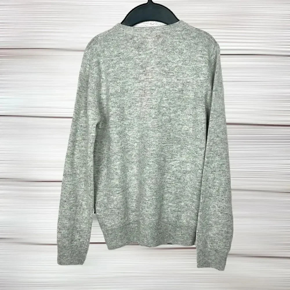 NWT New AQUA Girls Cashmere Crewneck Sweater Gray with Stars and Rainbow L